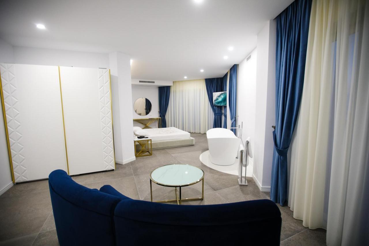 Blue Boutique Hotel Dhërmi Eksteriør billede