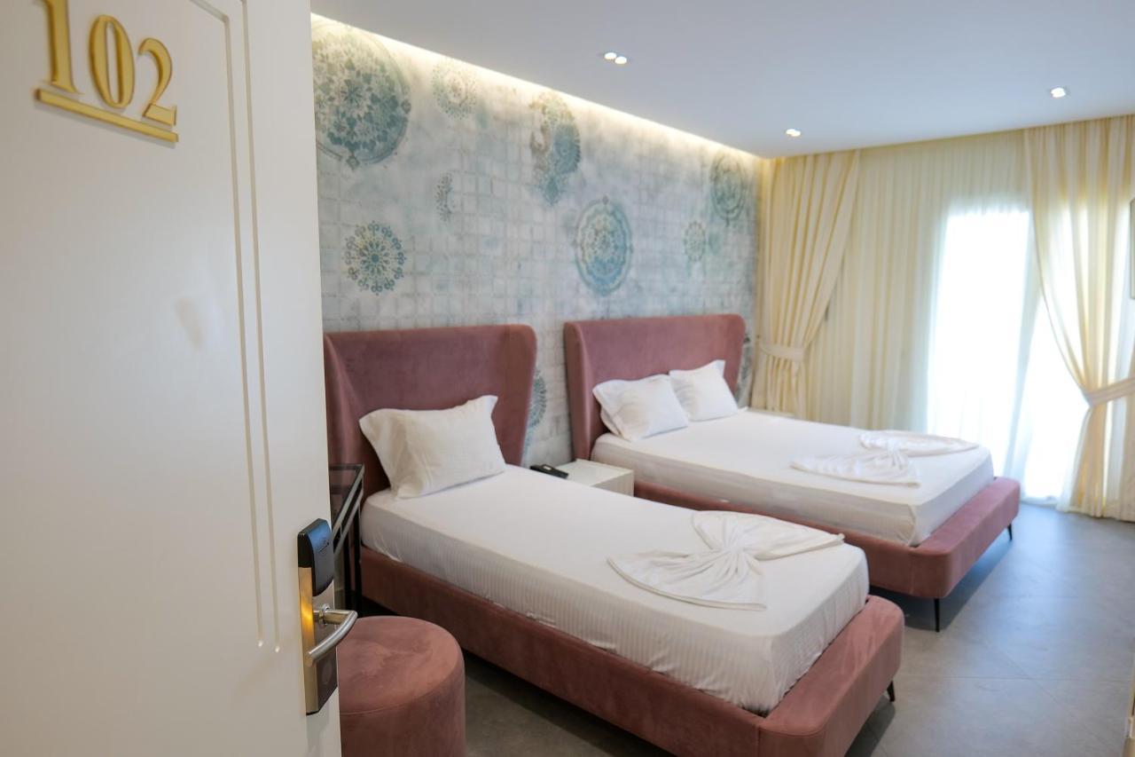 Blue Boutique Hotel Dhërmi Eksteriør billede